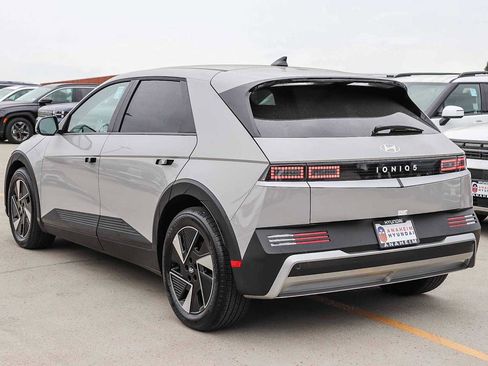 New 2026 Hyundai Ioniq 5 SEL image 8