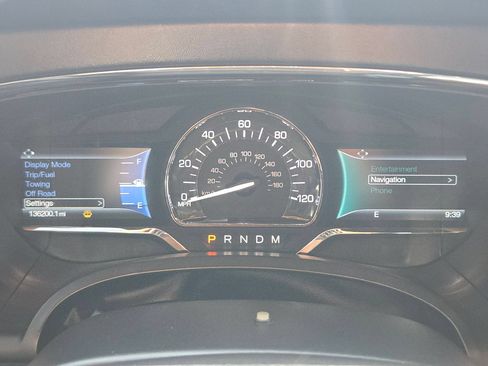 Used 2016 Lincoln Navigator Select RWD image 22