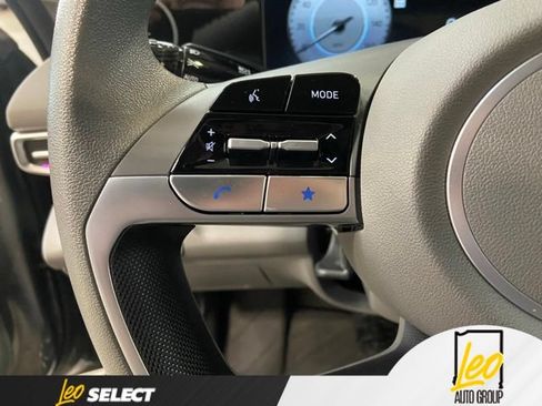 Used 2024 Hyundai Elantra SEL FWD image 11
