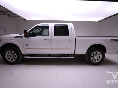 Used 2015 Ford F250 Lariat w/ Lariat Ultimate Package image 2