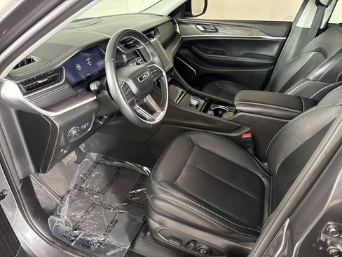 Used 2022 Jeep Grand Cherokee Limited w/ Trailer Tow Prep Group (B) image 16