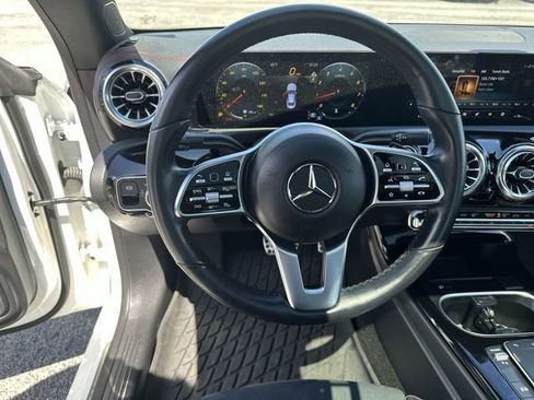 Used 2023 Mercedes-Benz CLA 250 4MATIC image 13
