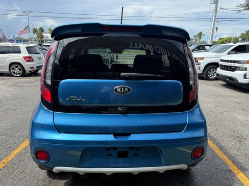 Used 2017 Kia Soul + w/ Designer's Package FWD image 6