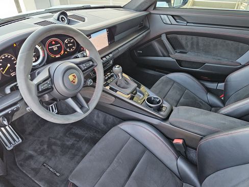 Certified 2022 Porsche 911 GT3 image 4