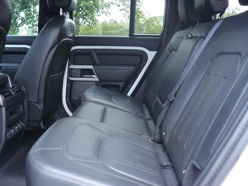 Used 2020 Land Rover Defender 110 HSE AWD/4WD image 13