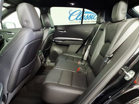 Used 2025 Cadillac XT4 Premium Luxury FWD image 8