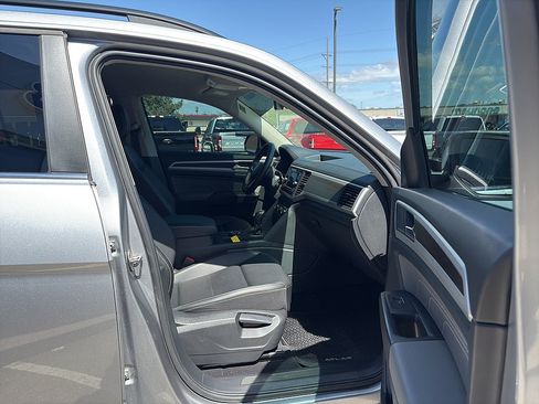 Used 2022 Volkswagen Atlas SE AWD/4WD image 13