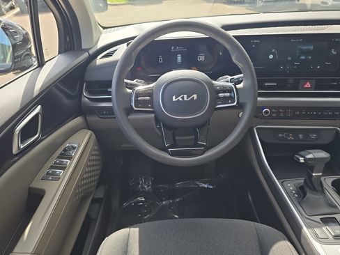 Certified 2026 Kia Carnival LX FWD image 13