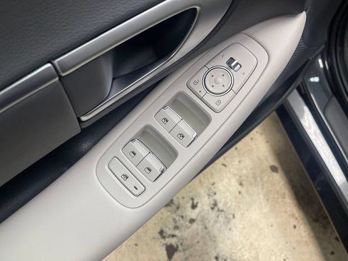 Certified 2024 Hyundai Sonata SEL w/ Convenience Package FWD image 16