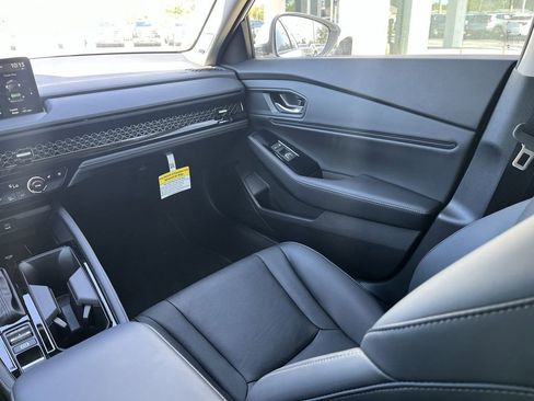 Used 2025 Honda Accord Touring image 14