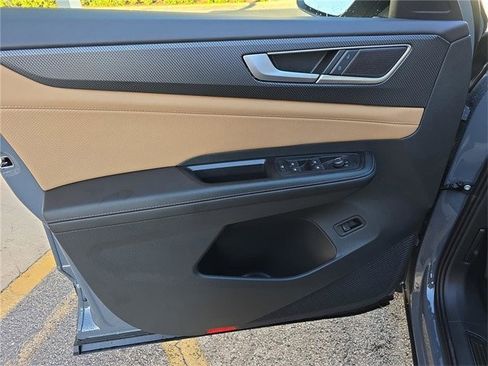 New 2026 Volkswagen Atlas Cross Sport SEL image 14