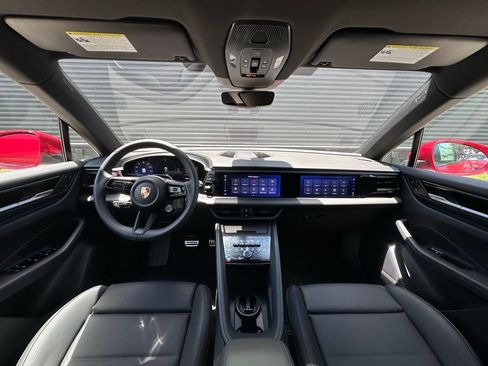 Used 2026 Porsche Macan 4S Electric AWD/4WD image 39