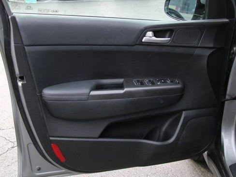 Used 2020 Kia Sportage LX w/ LX Popular Package image 13