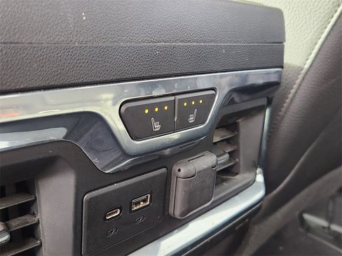 Used 2020 GMC Sierra 3500 Denali image 11