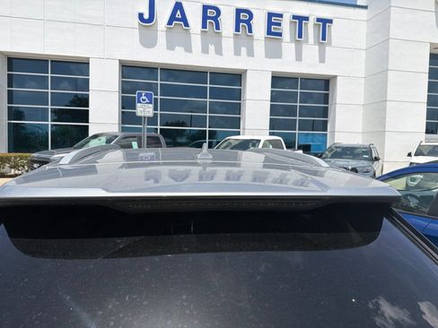 Used 2020 Ford Edge Titanium FWD image 5