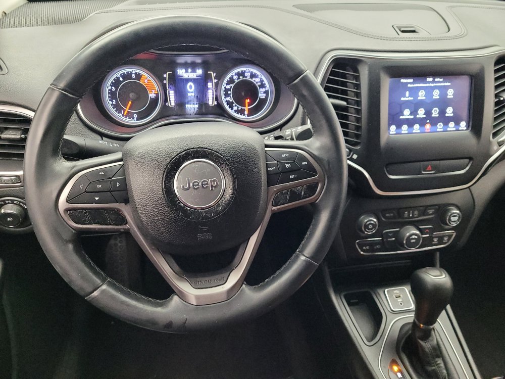 Used 2019 Jeep Cherokee Latitude Plus FWD image 22
