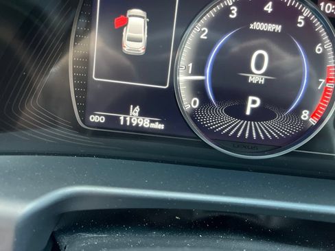 Used 2023 Lexus ES 350 w/ Premium Package FWD image 2