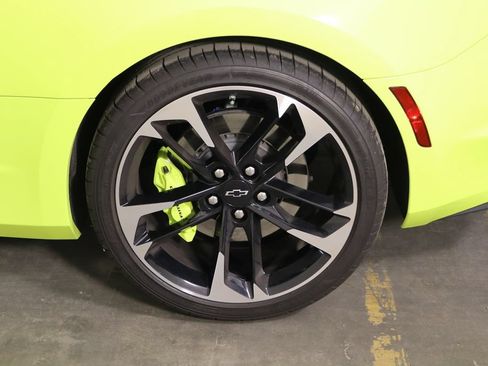 Used 2020 Chevrolet Camaro SS RWD image 45