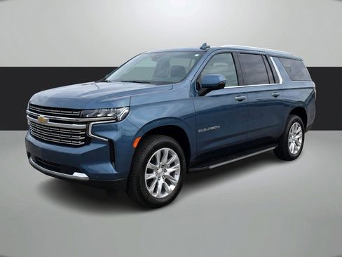 Used 2025 Chevrolet Suburban Premier AWD/4WD image 6