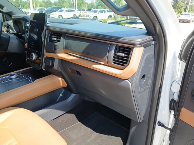 Used 2023 Ford Expedition Platinum AWD/4WD image 33
