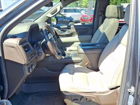 Used 2021 Chevrolet Tahoe LT w/ LT Signature Plus Package AWD/4WD image 12