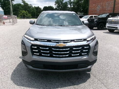 Used 2026 Chevrolet Equinox LT FWD image 8