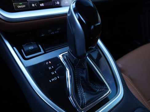 Used 2021 Subaru Legacy Touring XT image 10