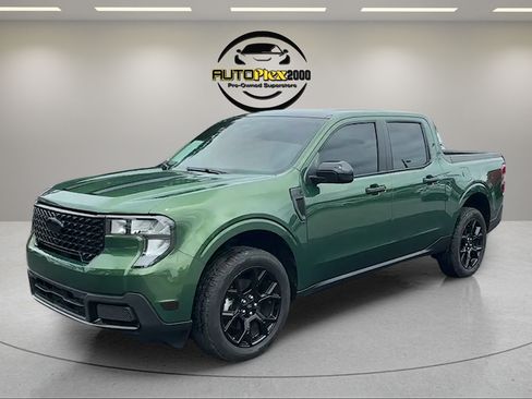 Used 2025 Ford Maverick XLT w/ Black Appearance Package AWD/4WD image 3