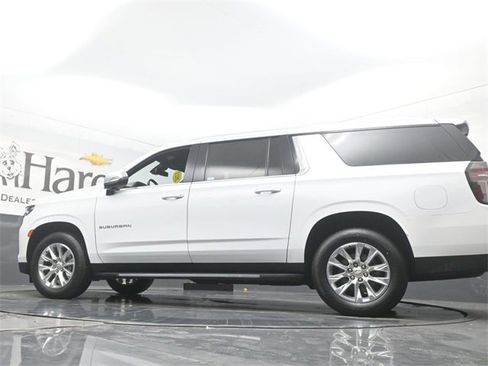 Used 2023 Chevrolet Suburban Premier image 55