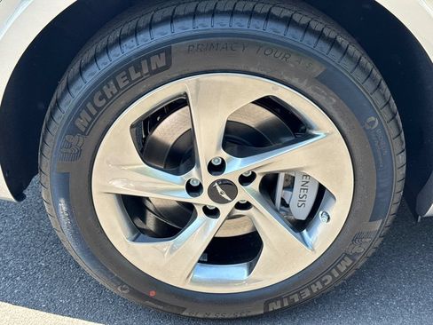 New 2026 Genesis GV70 2.5T Select AWD/4WD image 19
