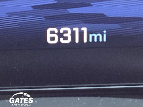 Used 2026 Chevrolet Equinox LT FWD image 4