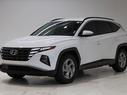 Used 2023 Hyundai Tucson SEL FWD image 3