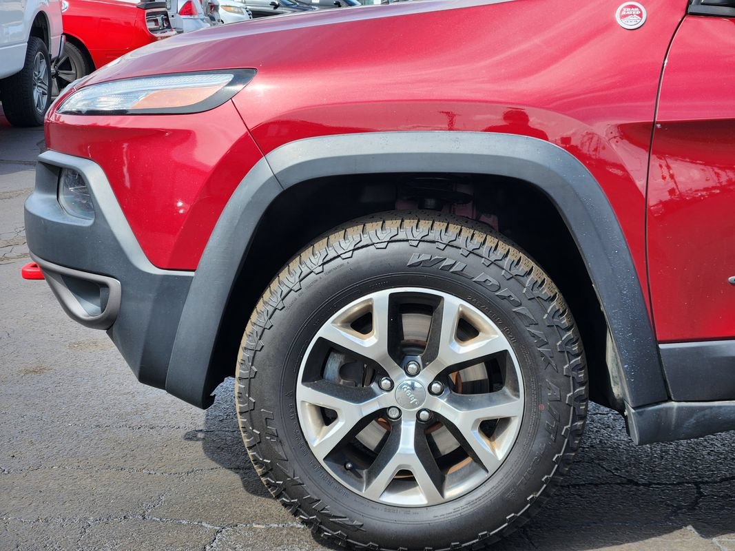 Used 2014 Jeep Cherokee Trailhawk w/ Comfort/Convenience Group AWD/4WD image 13