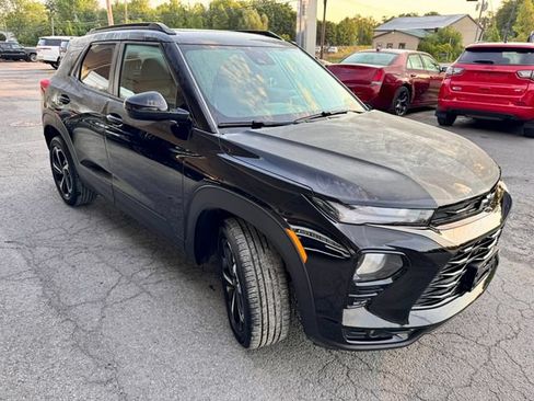 Used 2023 Chevrolet TrailBlazer RS w/ Sun and Liftgate Package AWD/4WD image 6