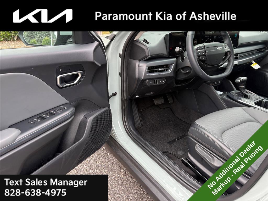 New 2026 Kia K4 EX FWD image 17
