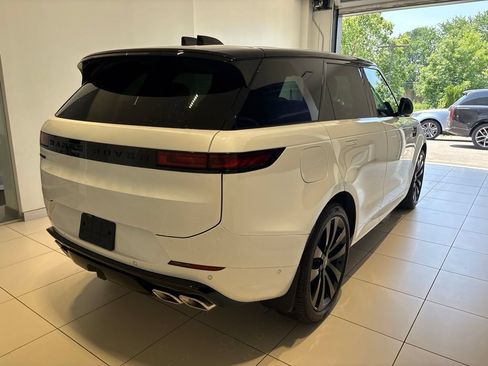 New 2025 Land Rover Range Rover Sport Dynamic SE AWD/4WD image 7