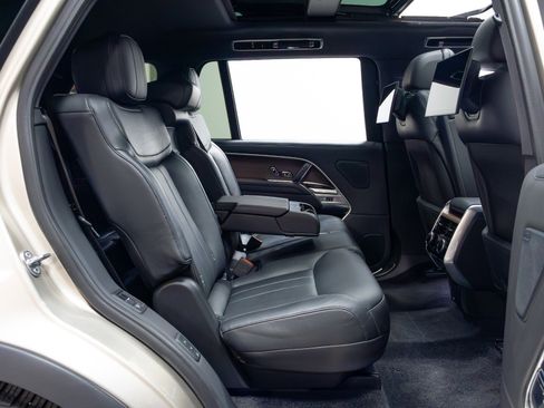 Used 2023 Land Rover Range Rover Long Wheelbase Autobiography AWD/4WD image 28