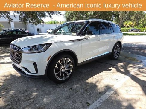 Used 2025 Lincoln Aviator Reserve w/ Illumination Package RWD image 3