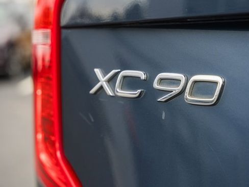Used 2019 Volvo XC90 T6 Momentum w/ Advanced Package image 9