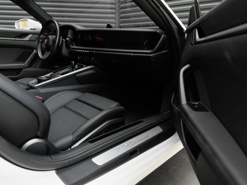Certified 2022 Porsche 911 Carrera w/ Premium Package RWD image 36