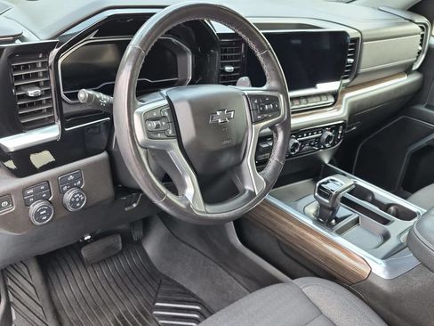 Used 2022 Chevrolet Silverado 1500 RST AWD/4WD image 11