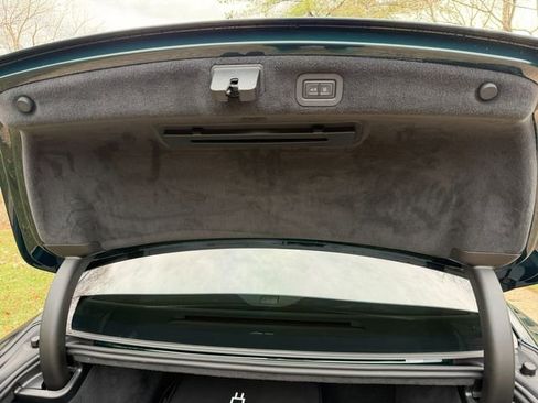 Used 2025 Bentley Flying Spur Plug-In Hybrid image 38