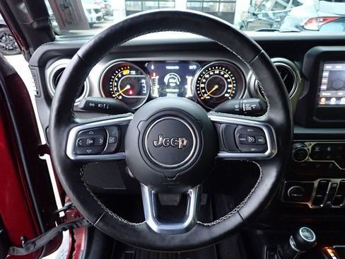 Used 2021 Jeep Wrangler Unlimited Sahara w/ LED Lighting Group AWD/4WD image 23