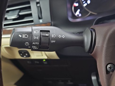 Used 2017 Lexus ES 350 w/ Luxury Package image 27