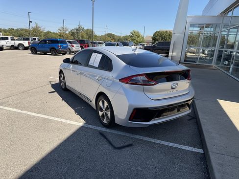 Used 2019 Hyundai Ioniq Electric FWD image 3