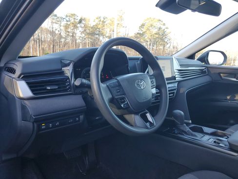 Certified 2025 Toyota Camry LE image 15