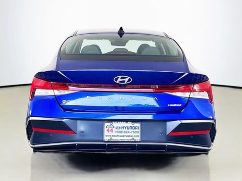 Used 2024 Hyundai Elantra Limited FWD image 7