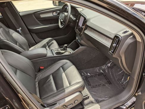 Certified 2023 Volvo XC40 B5 Core w/ Convenience Package AWD/4WD image 22