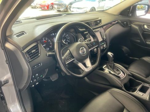 Certified 2022 Nissan Rogue Sport SL AWD/4WD image 6