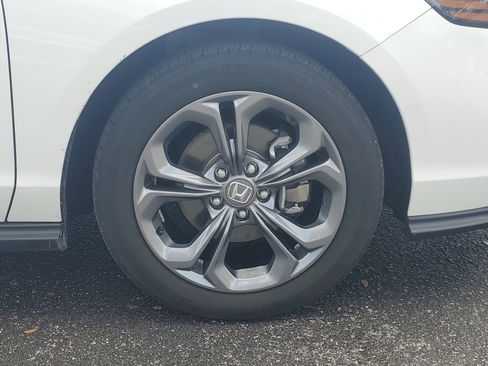 Used 2023 Honda Accord EX image 6